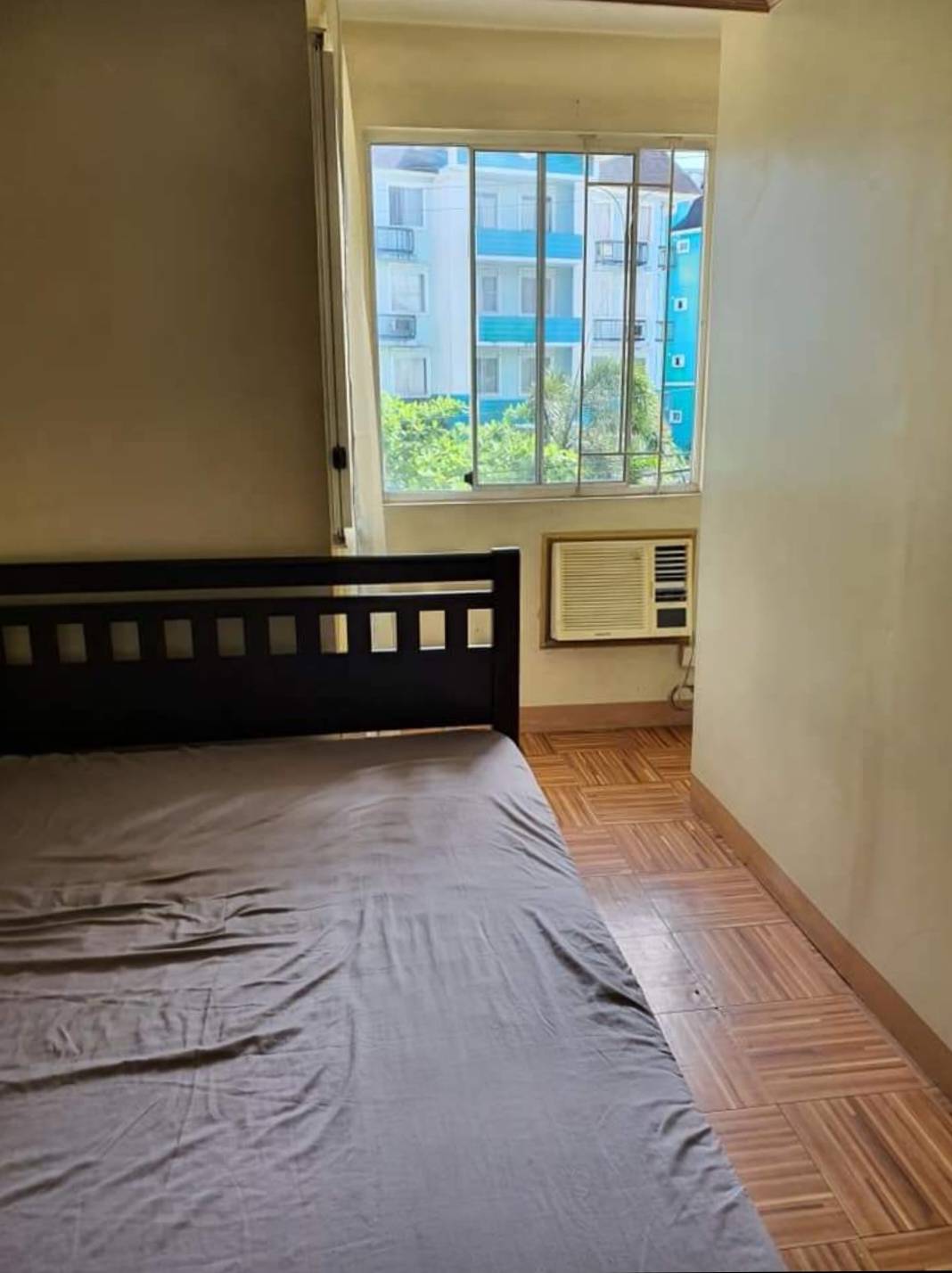 1BR Condo Unit For Rent