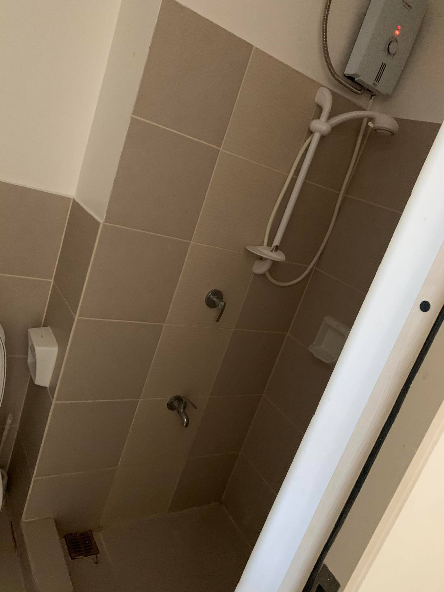 1 BR Condo Unit At South Residences