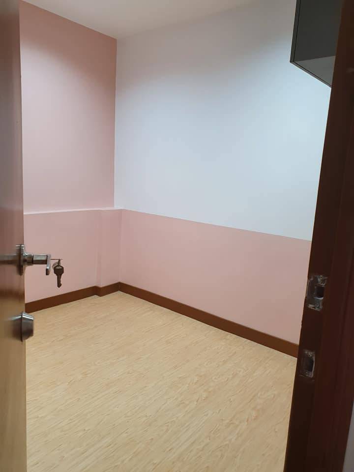 Dess's Room For Rent