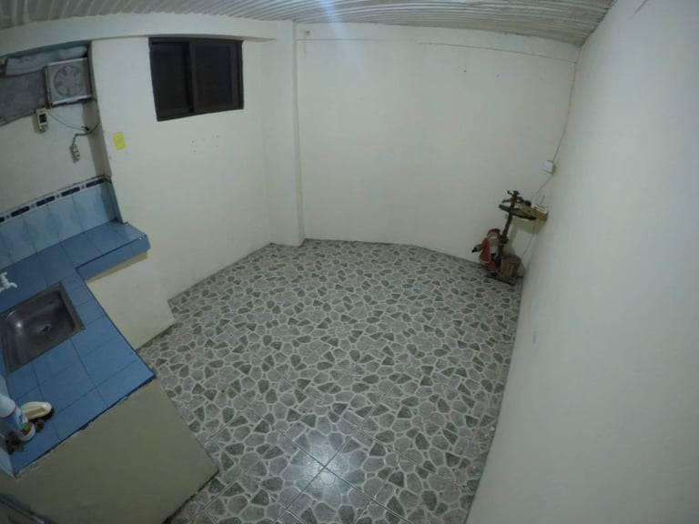 room for rent near sm aura