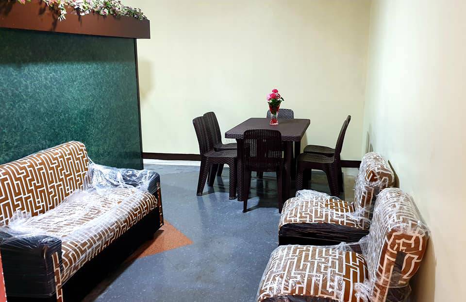 Male and Female Bedspacer for Rent