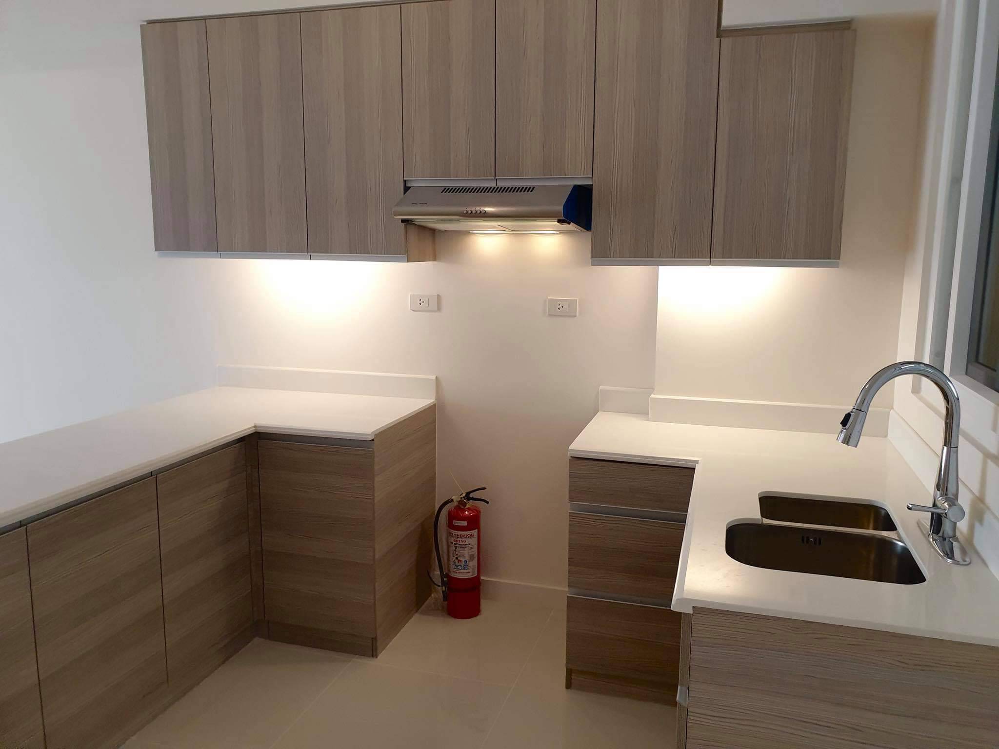 Condo For Rent at Oak Harbour Residences