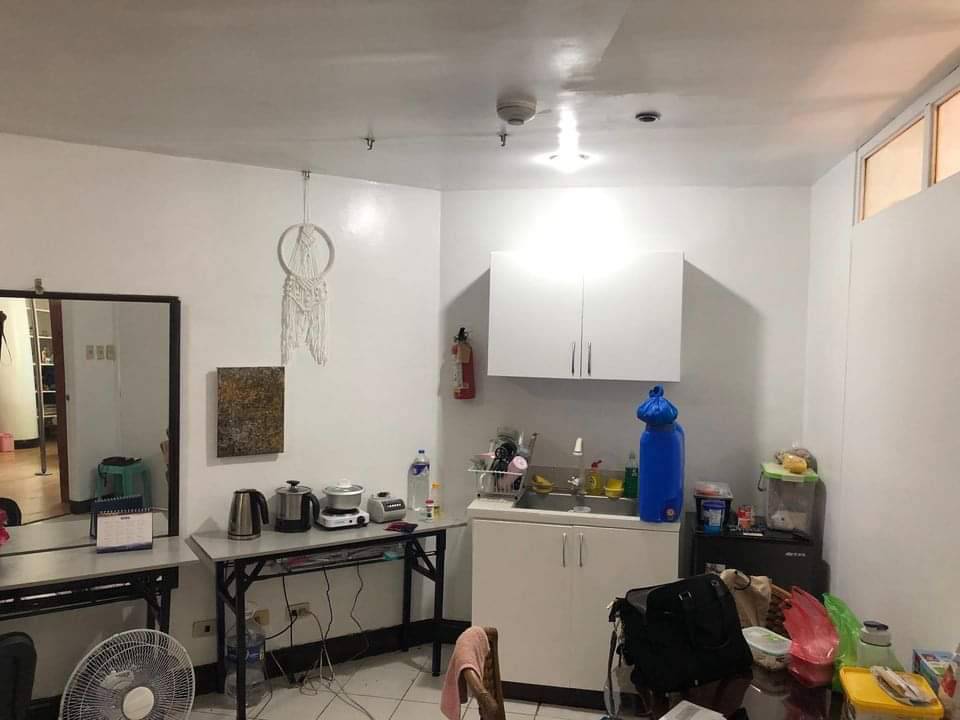 Condo Sharing For Ladies Only 