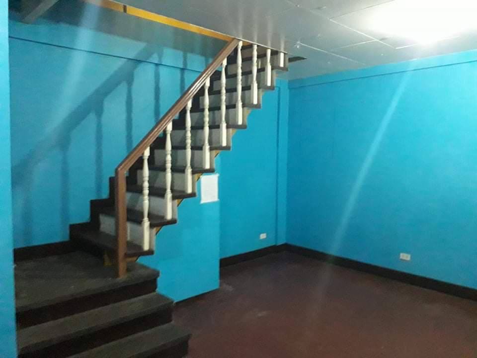 Room for Rent At Heroes Del 96