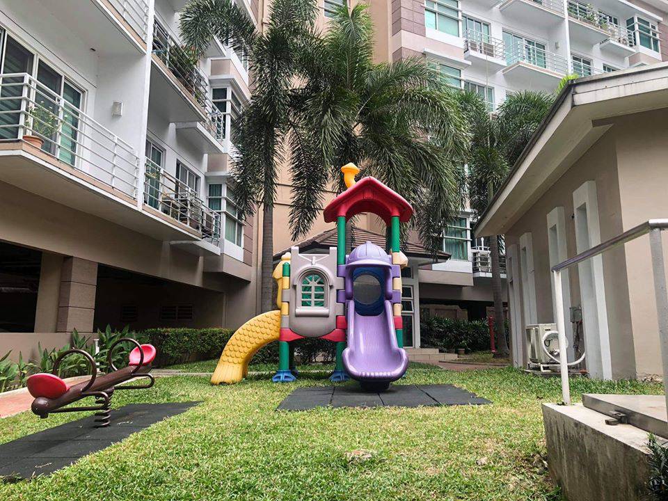 2 BR & 2BTH With Parking Slot In Pasig For Rent