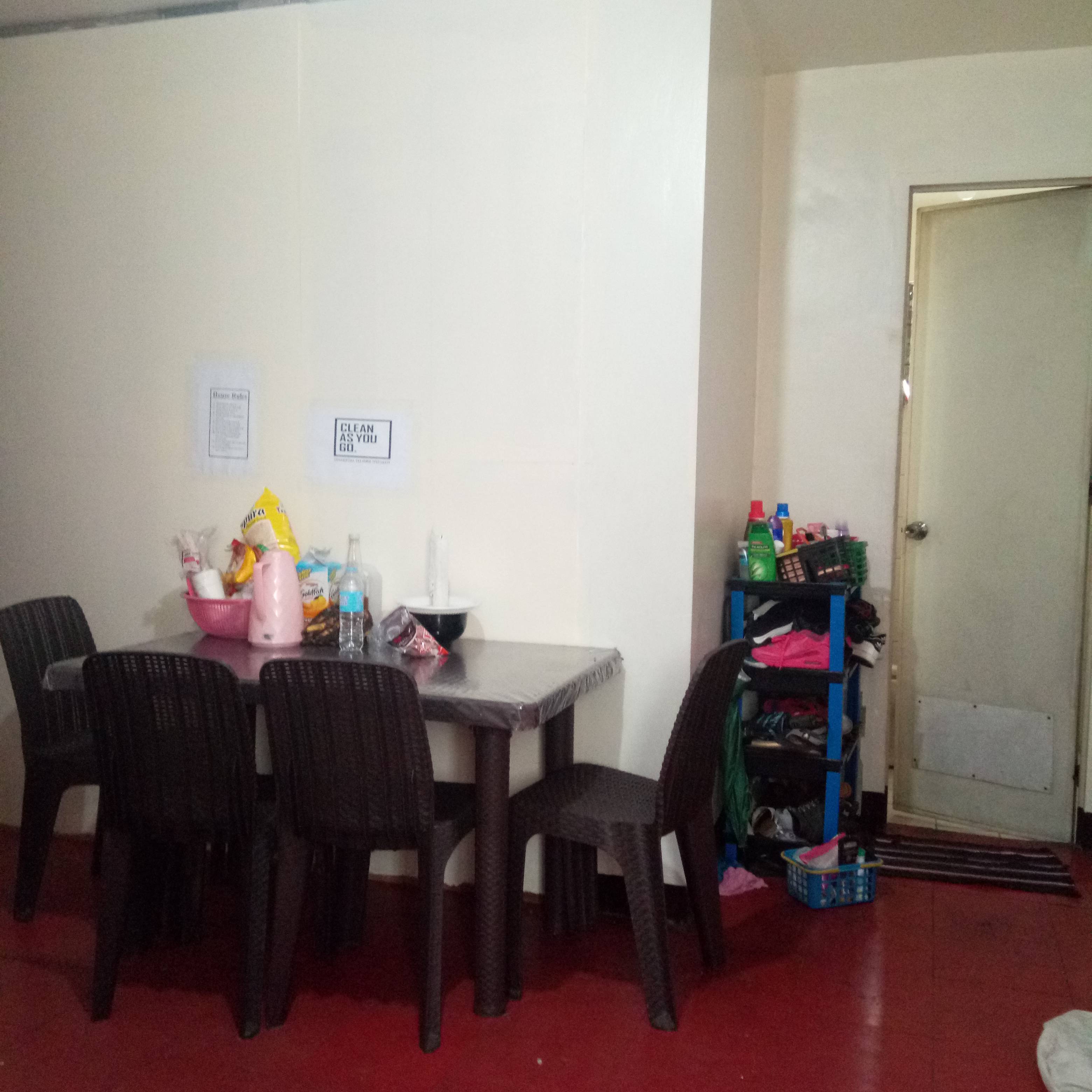 lady bedspacer arayat cubao