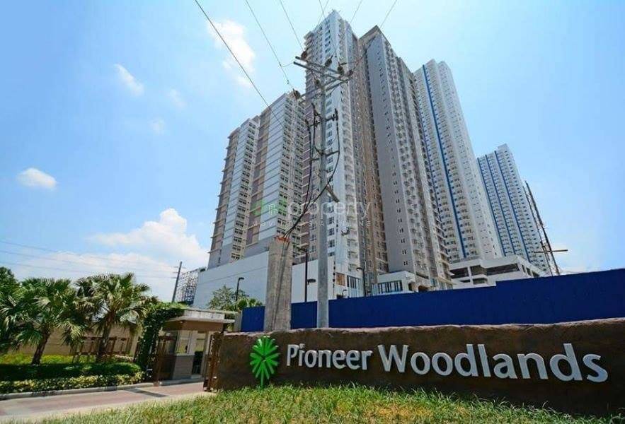 2BR Condo Unit at Pioneer Woodlands
