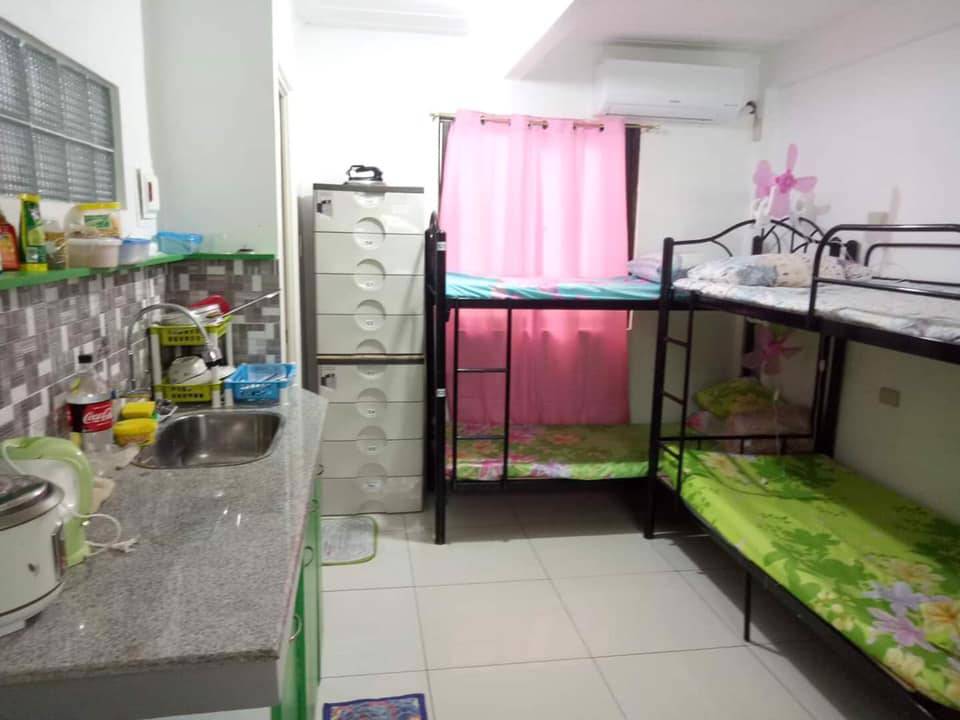 Tria's Bedspacer for Rent