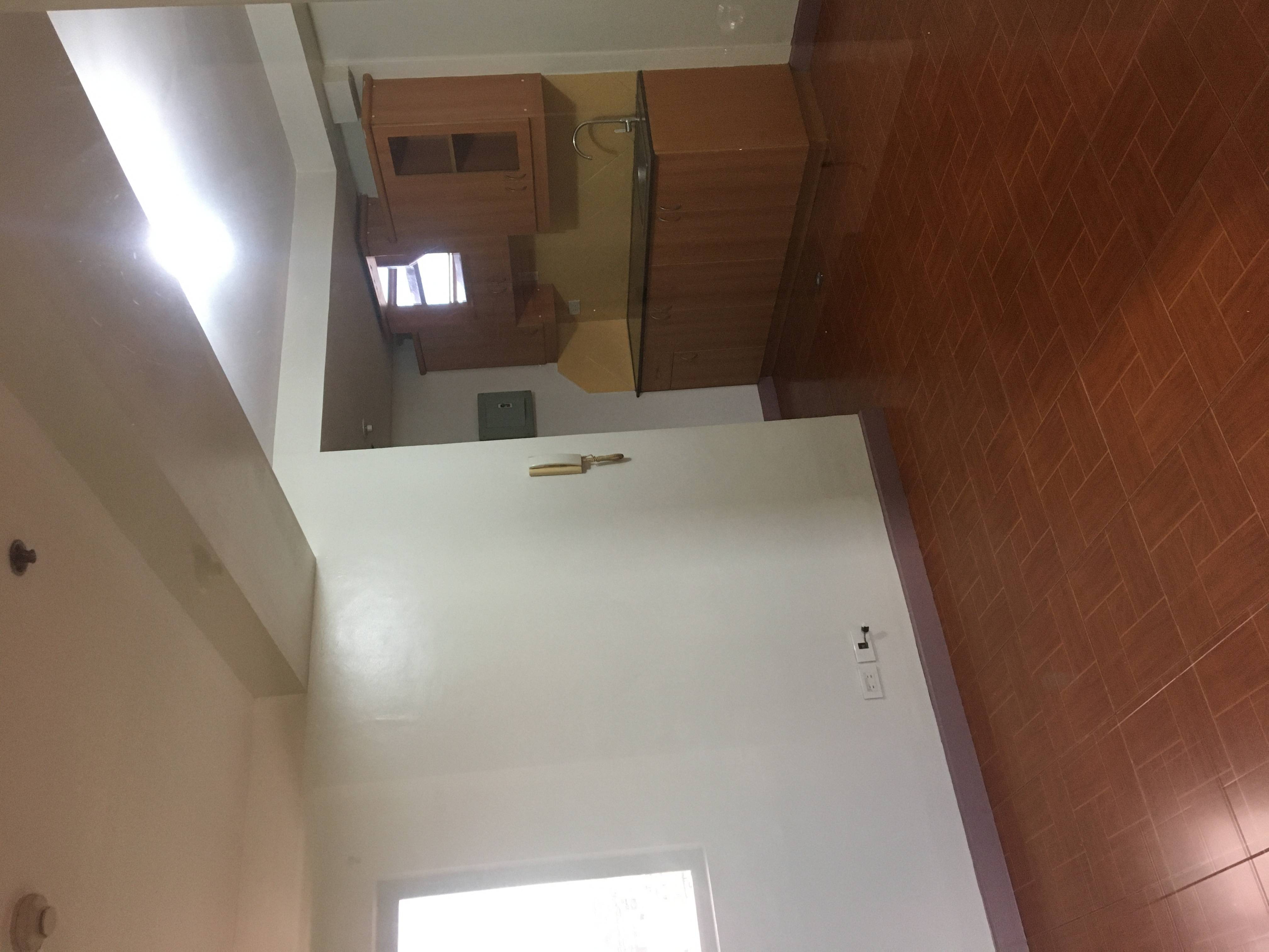 Large 1 unit for rent in pasay