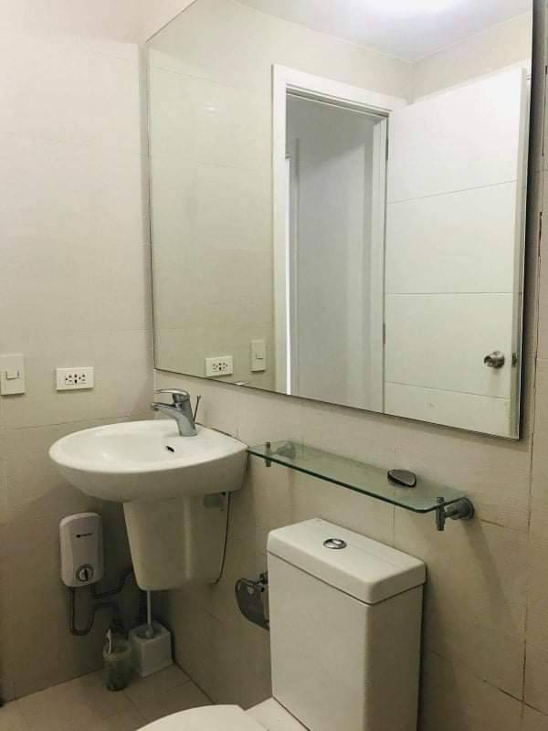 2BR Mandaluyong Condo For Rent