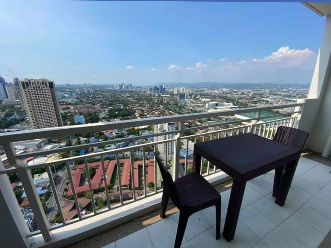 2BR Condo For Rent at Lumiere Residences