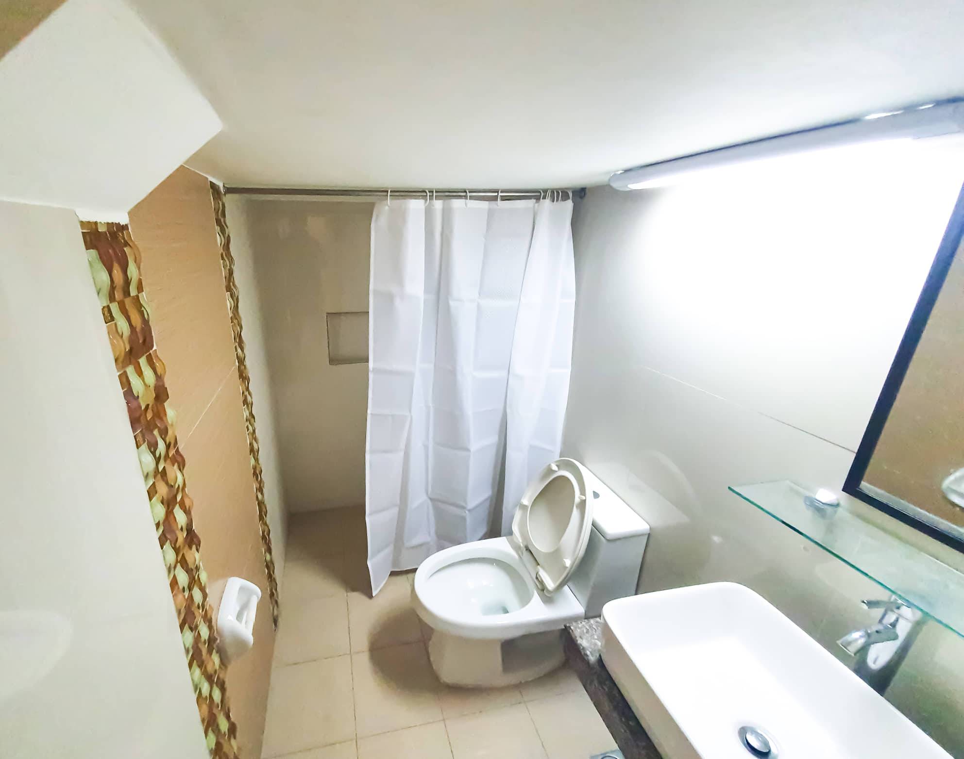 Studio Unit with Outdoor Lanai For Rent