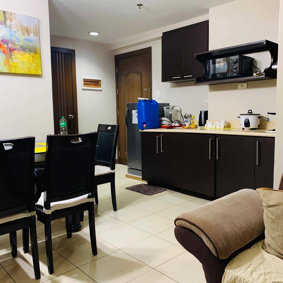 Condo Sharing for Working Profesionals