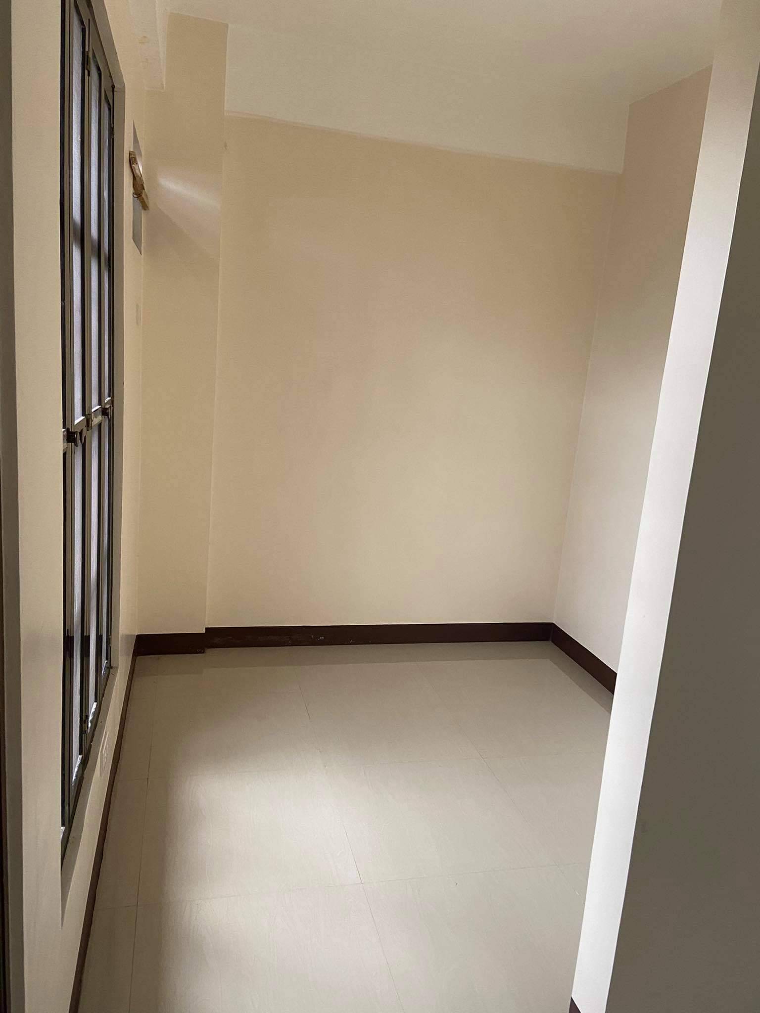 For Rent at Mercedes Executive Village