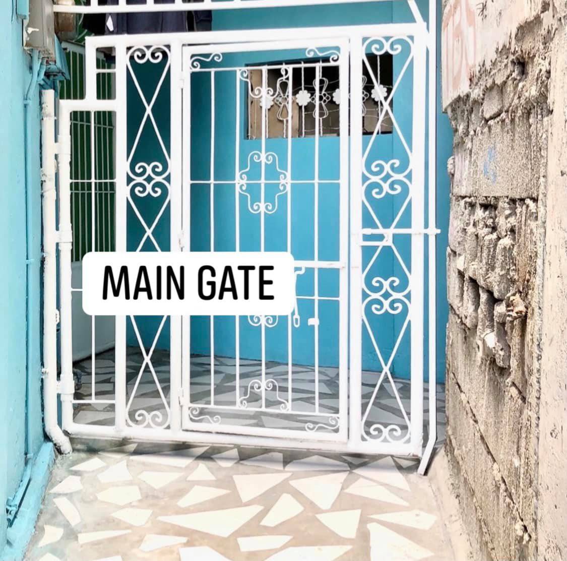 Semi Furnished Room For Rent In E. Rembo