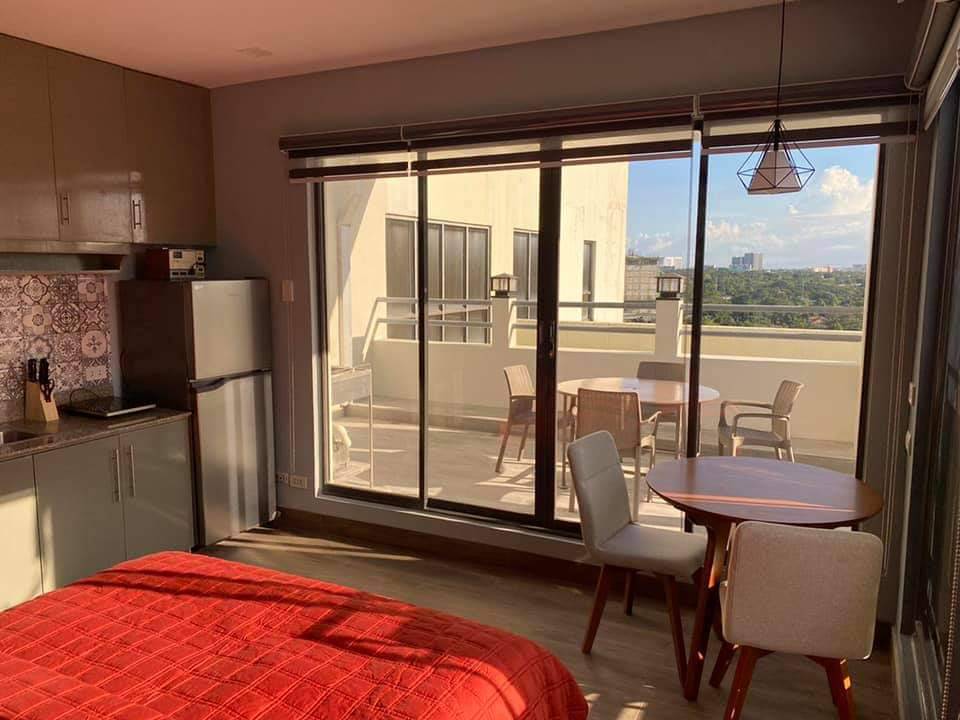 Oversized Penthouse in Makati For Lease