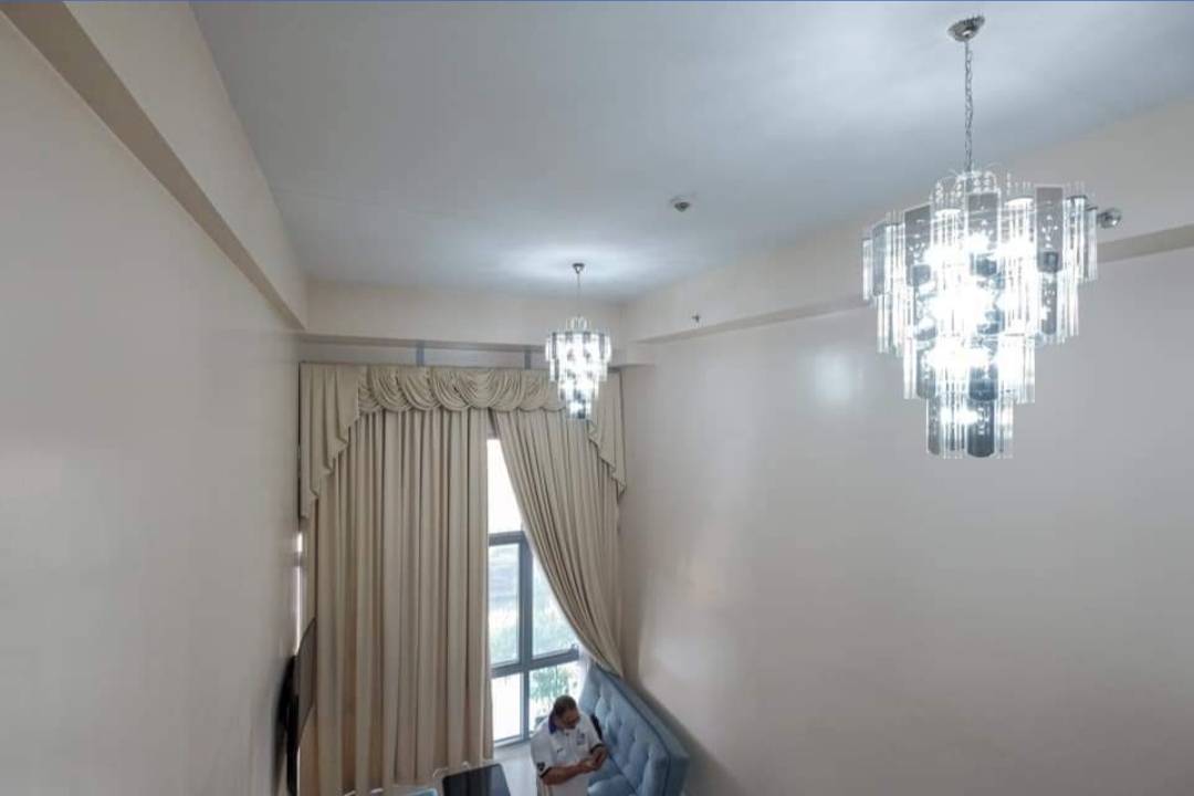 1BR Unit with Loft in 81 Newport 