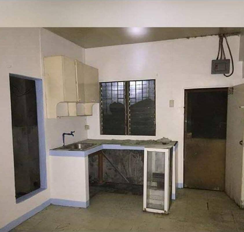 House for Rent At East Rembo Makati