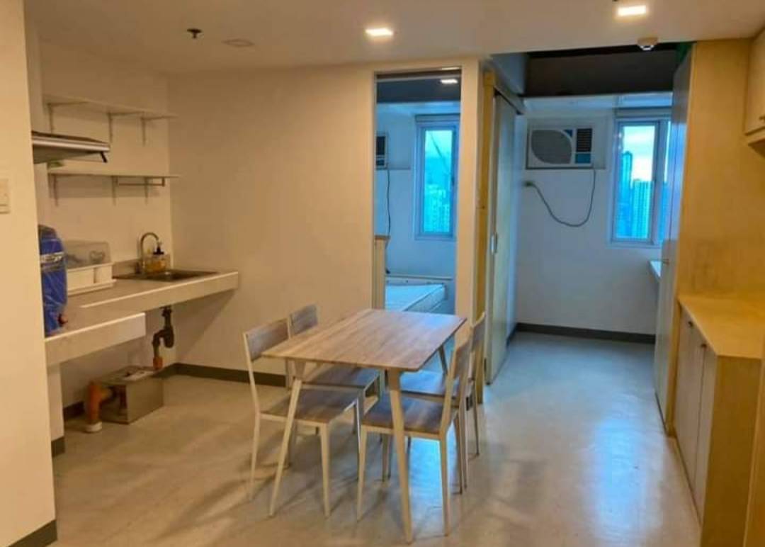 1 BR Condo For Rent at MPlace Tower