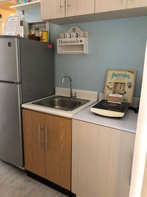  Deluxe Condo For Rent 