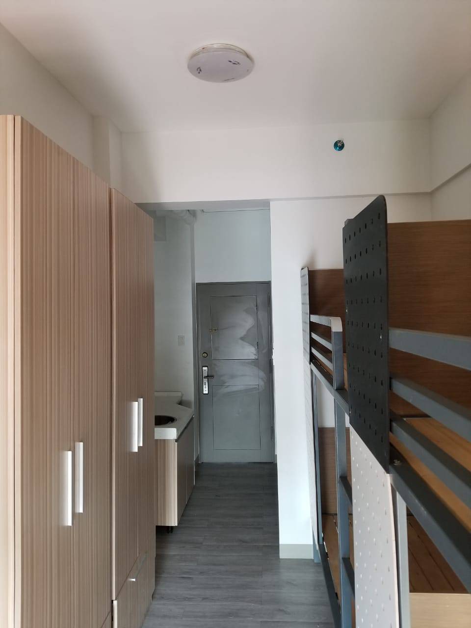 Fully Furnished Condo good for 4