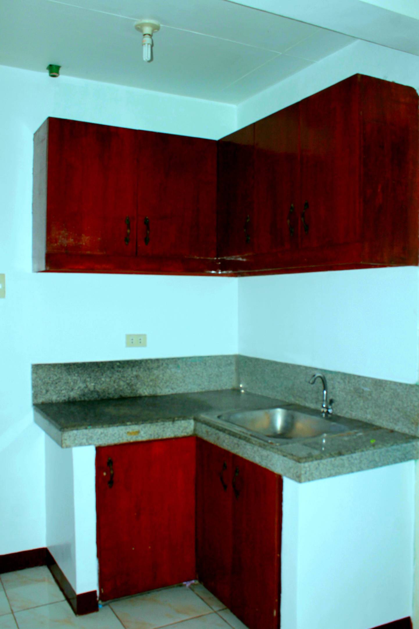 Agustin Abenojar Apartments