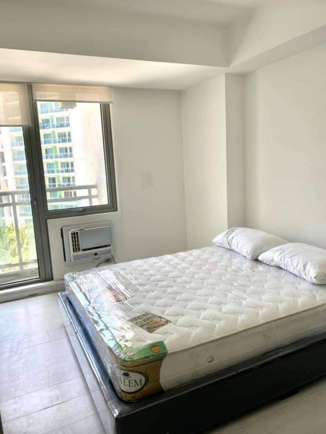 1BR Unit For Rent at Azure Residences 