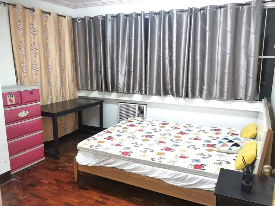 2BR Spacious Condo For Rent in Manila