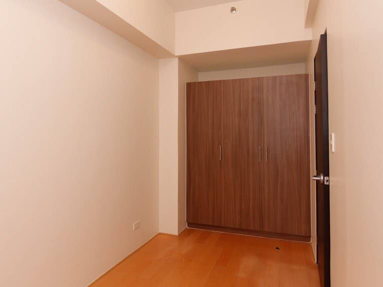 Condo Unit For Rent At The Park West