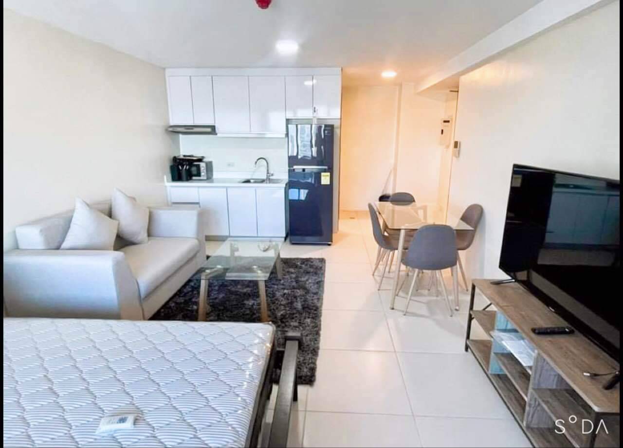 For Rent in Icon Plaza BGC