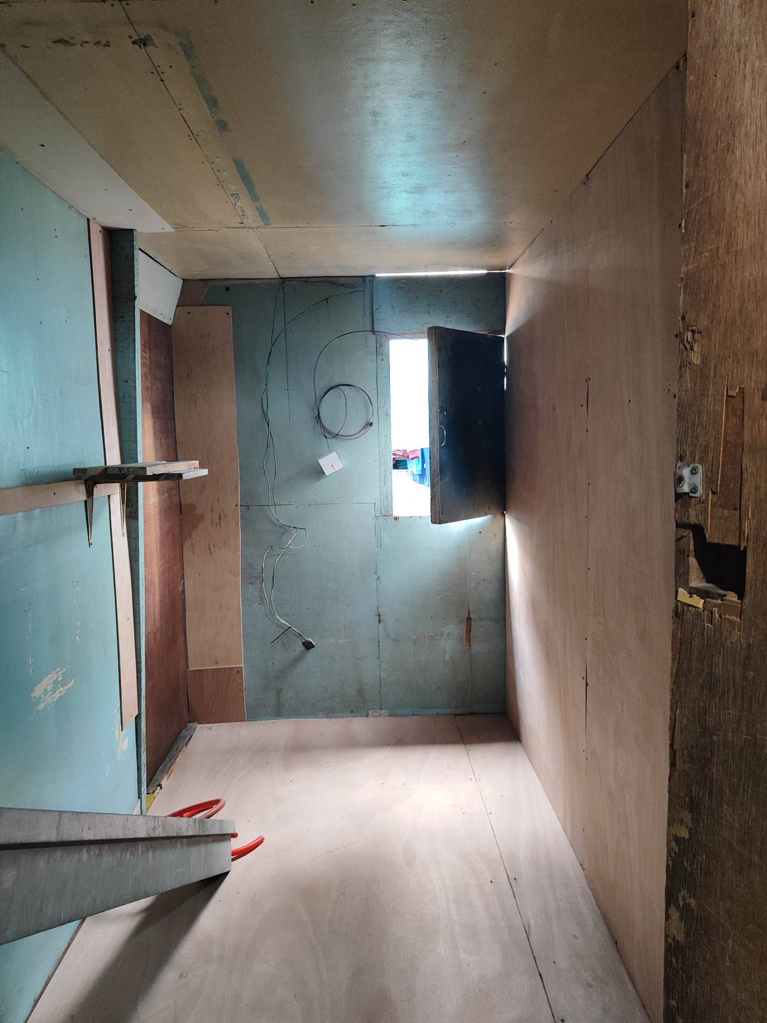 Private Room with Shared Bathroom