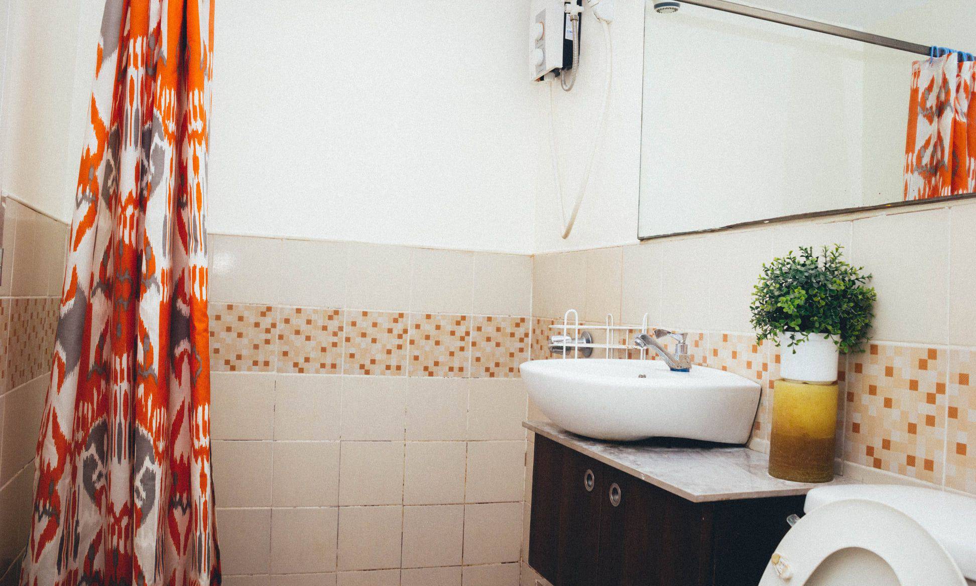 Newly Renovated 2BR Unit