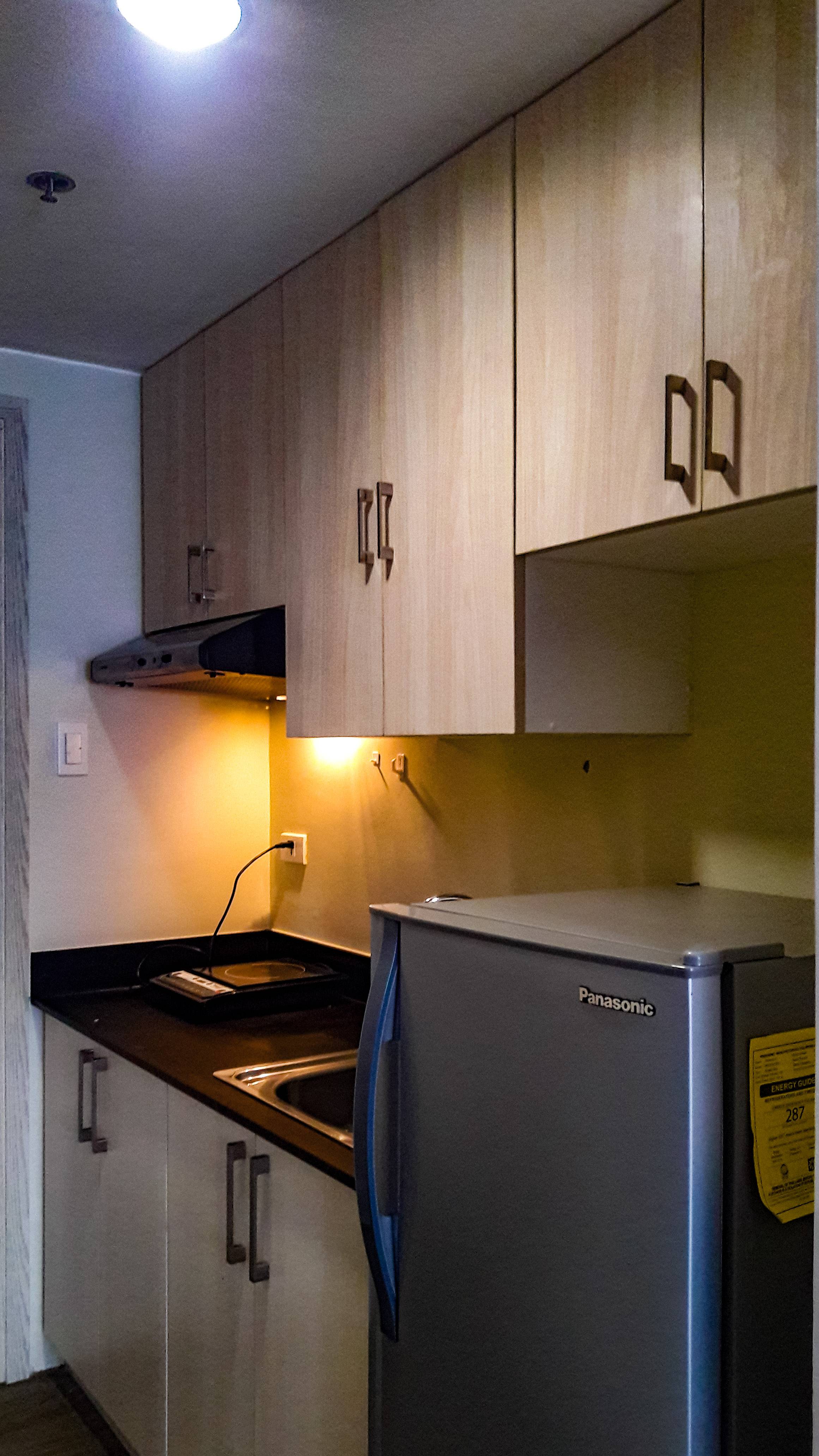 Furnished Studio unit at Vista Heights