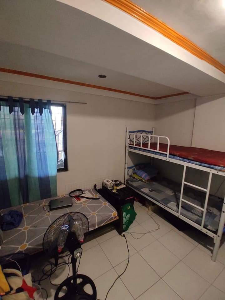 Bedspacer For Male At Andres Bonifacio