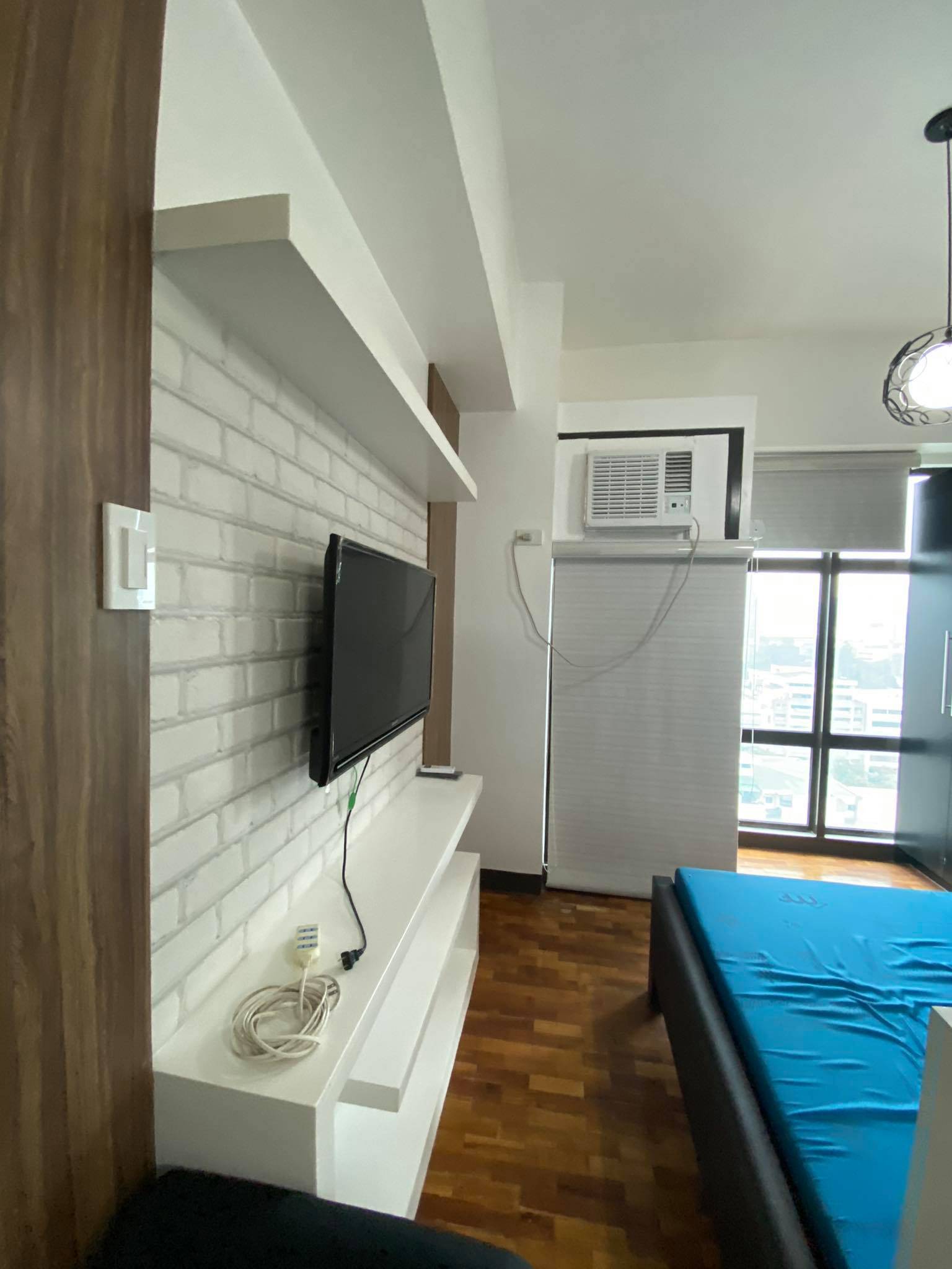 Studio unit for rent in Makati