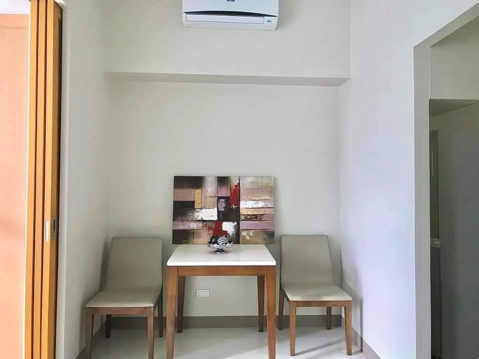 1 BR Condo At One Uptown Residences