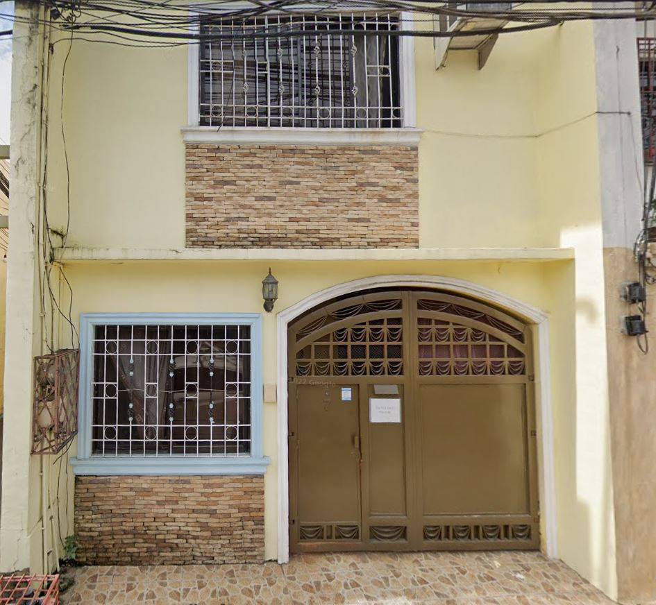 We are looking for Lady Bedspacers