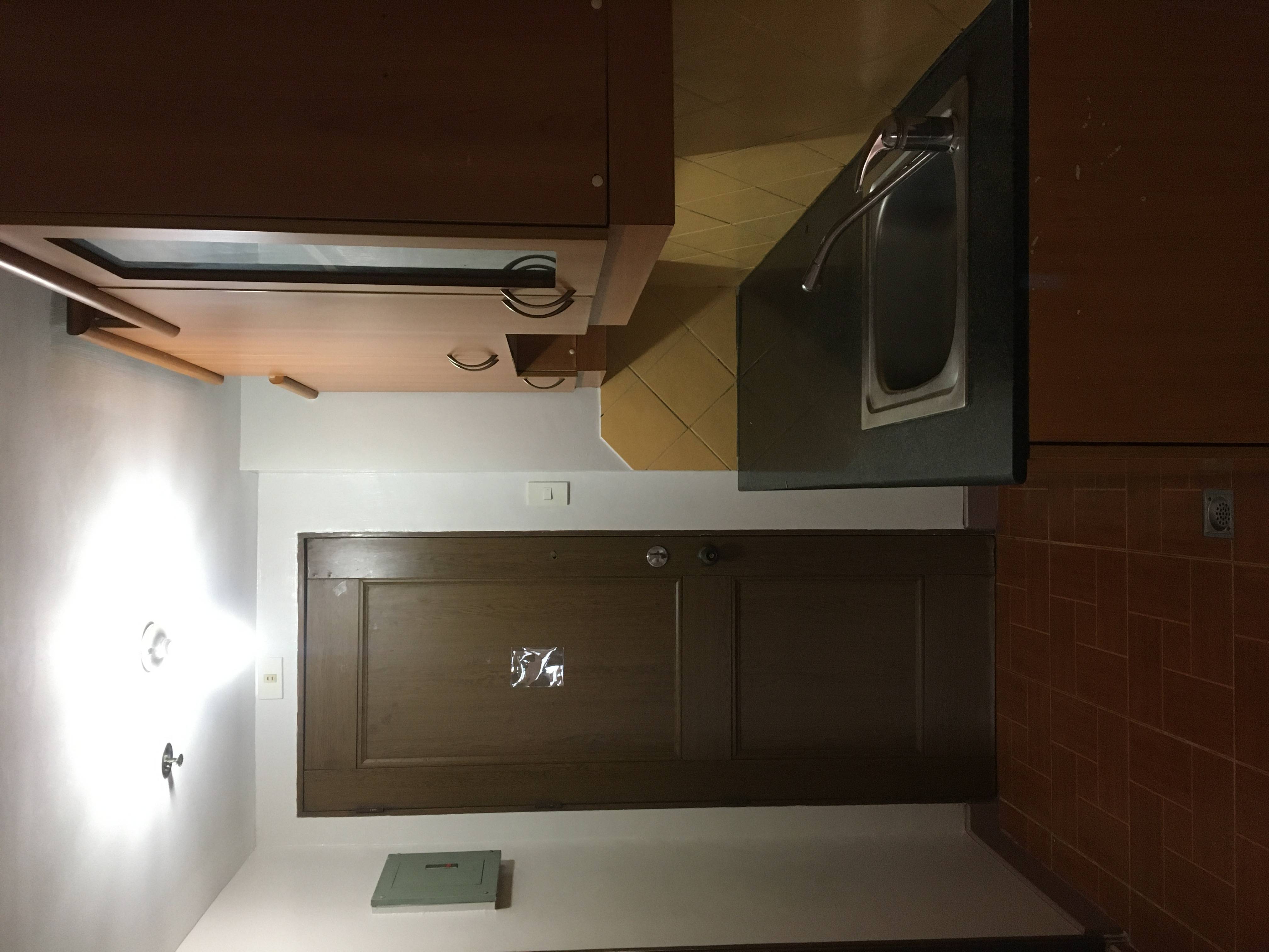 Large 1 unit for rent in pasay