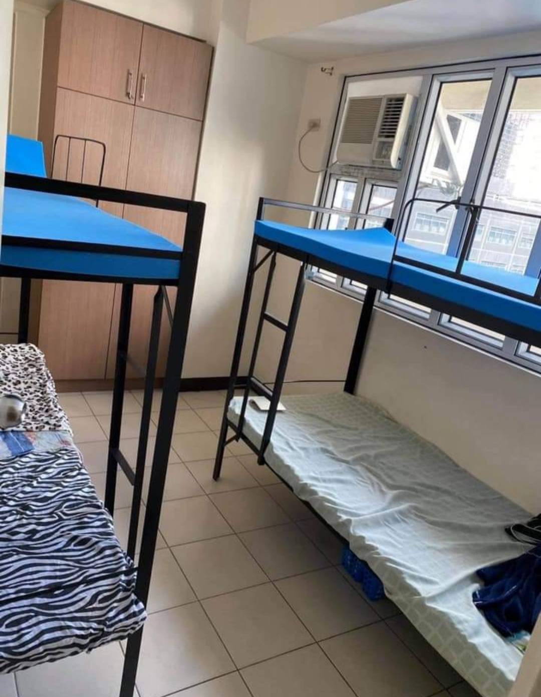 Female/Male Condoshare