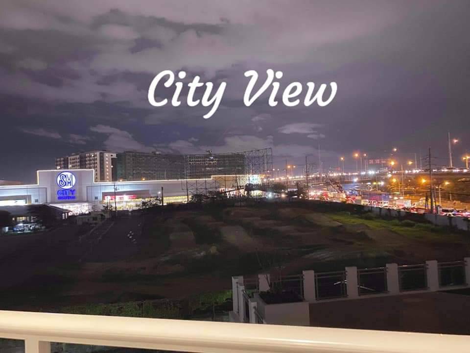 1 Bedroom with Balcony For Rent