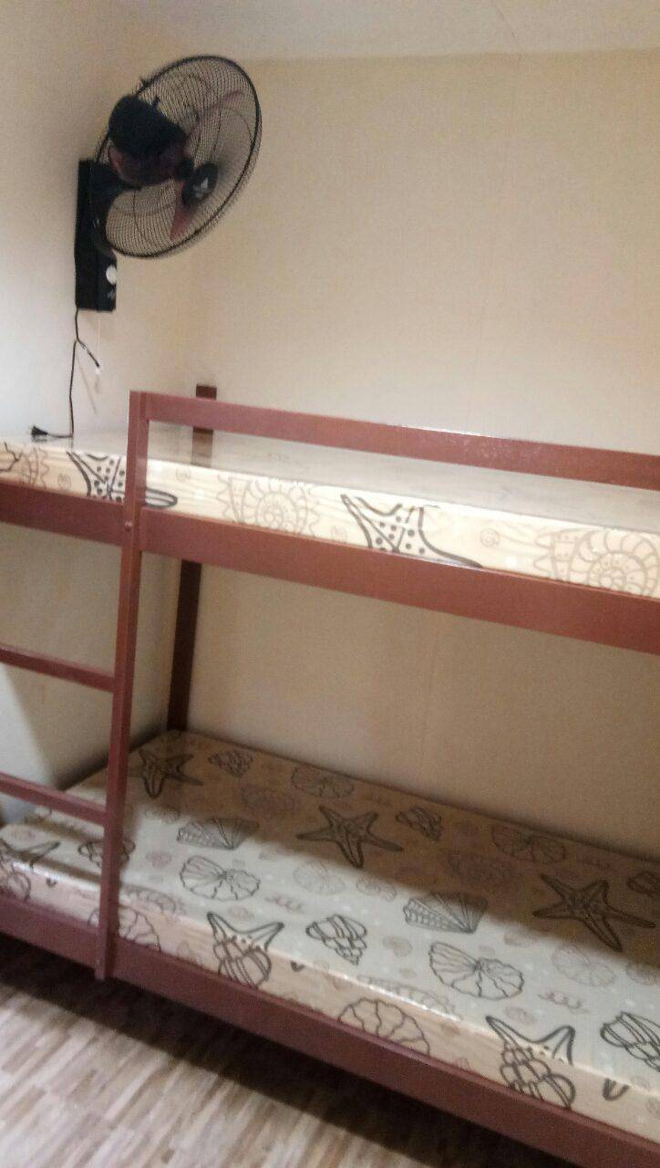 Female bedspacers at Brookside Cainta