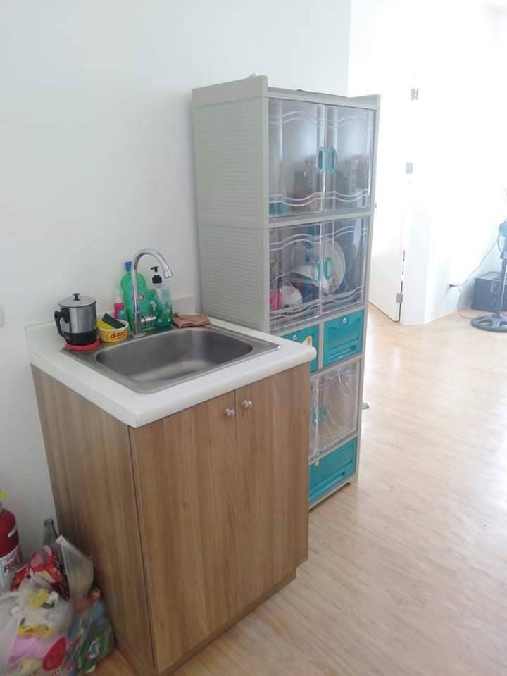 Female Condosharing at Amaia Skies