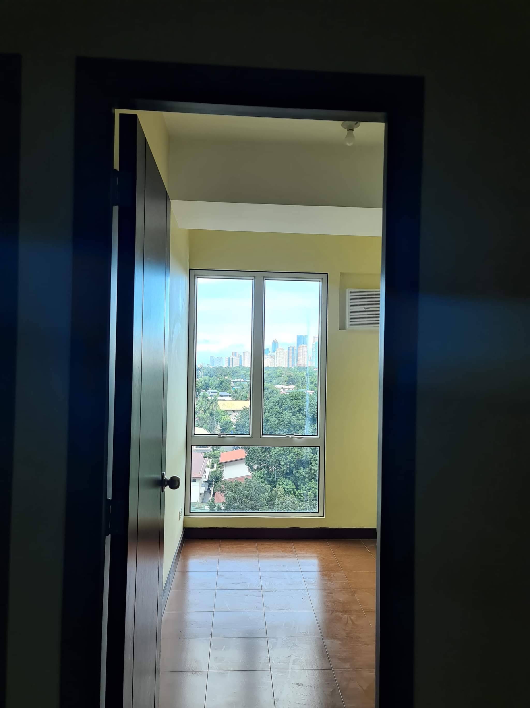 2 Bedroom condo for rent in Makati 