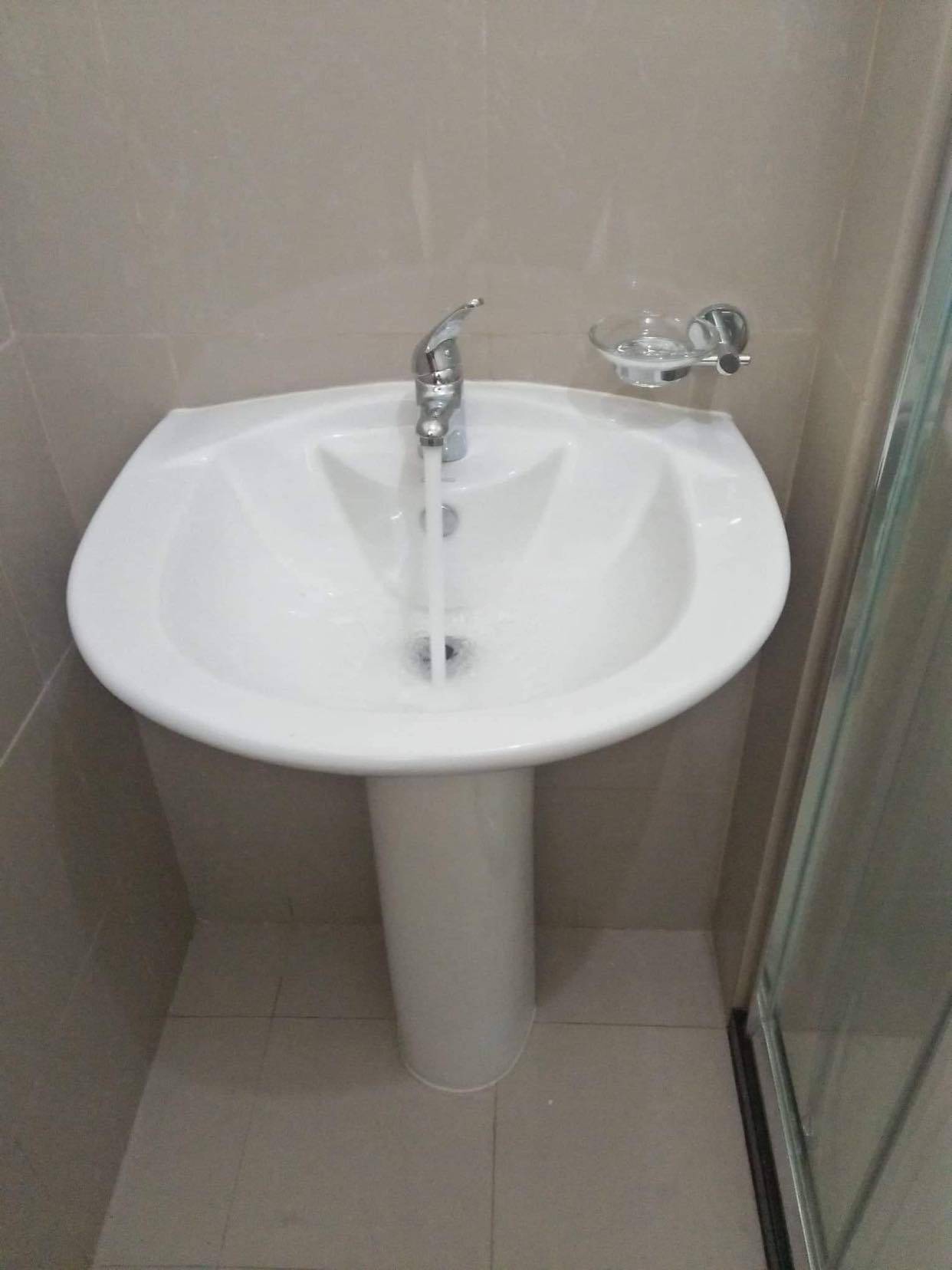 Unit For Rent At Beacon Amorsolo Tower 