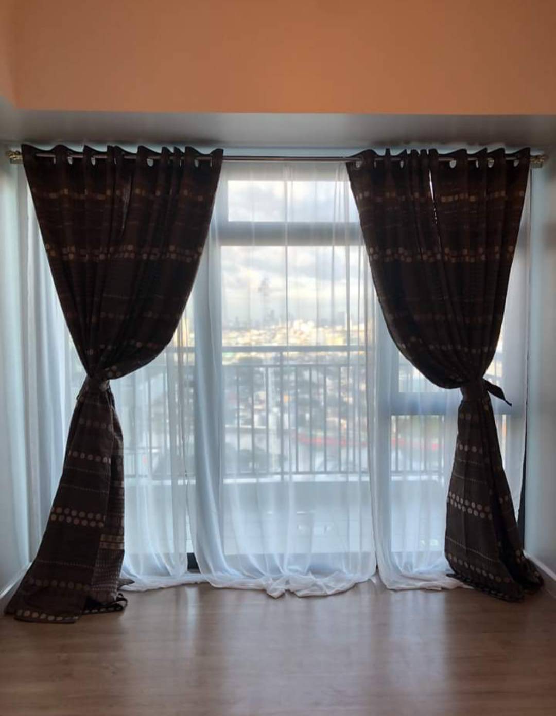 1 Bedroom Unit with Balcony For Rent