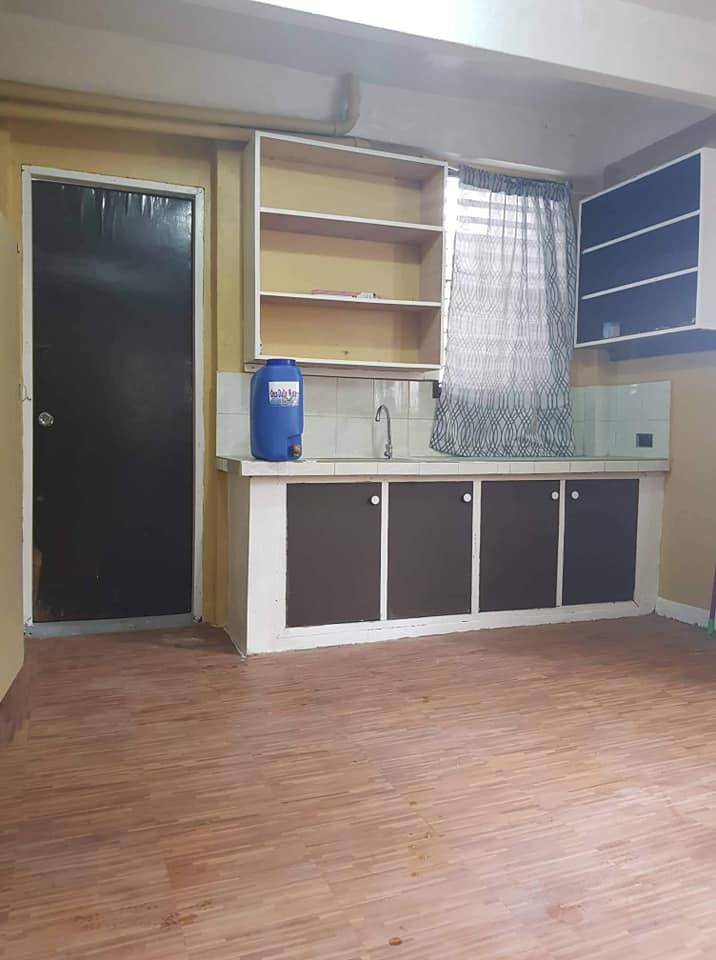 Jonathan Lady Bedspace