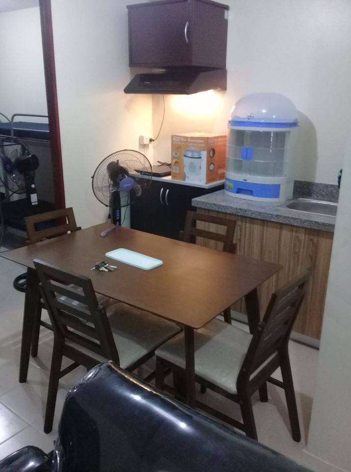 Divinilio's Deca Homes Bedspace For Rent