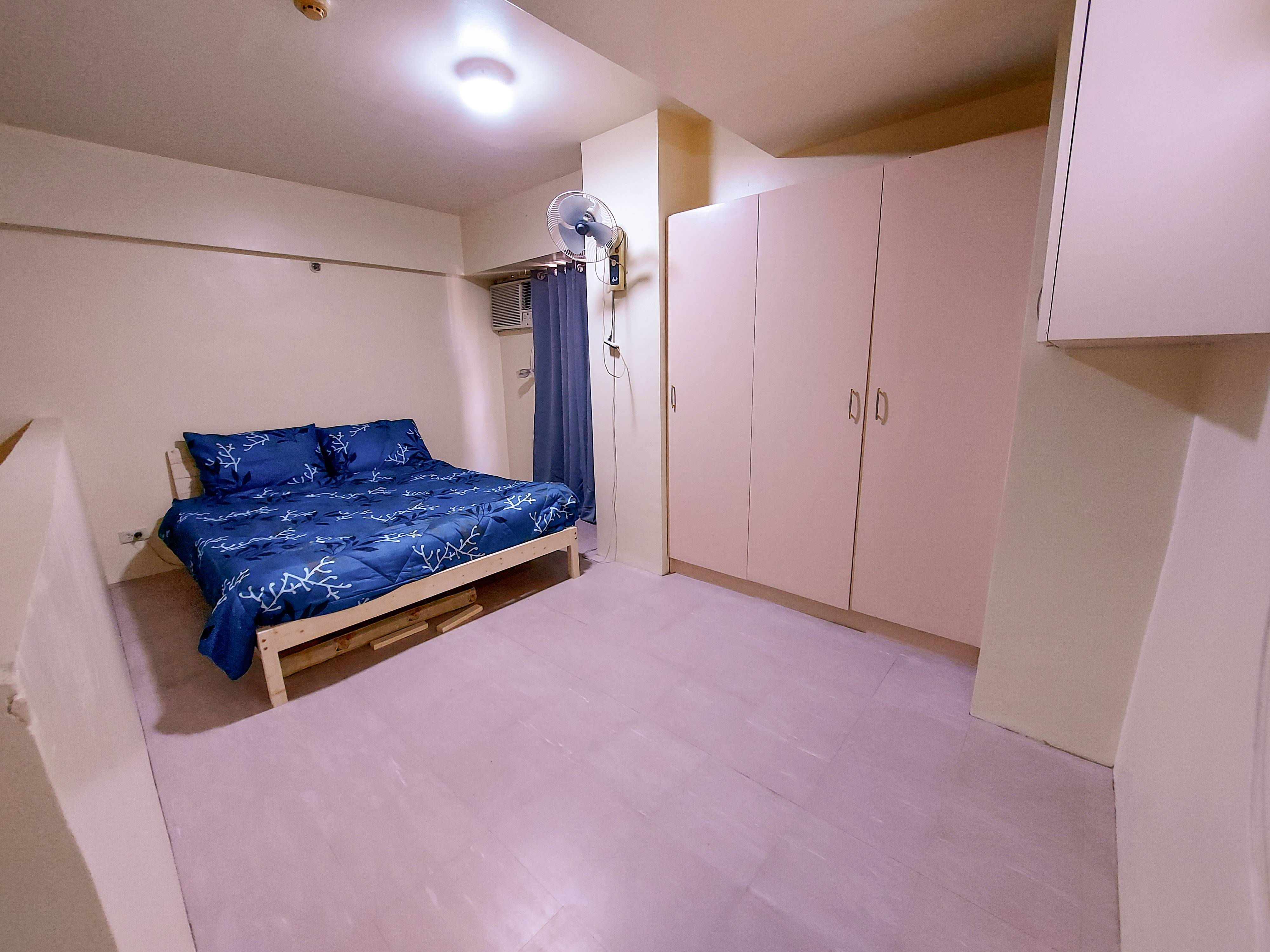 Affordable Cozy Loft Condo near Cubao