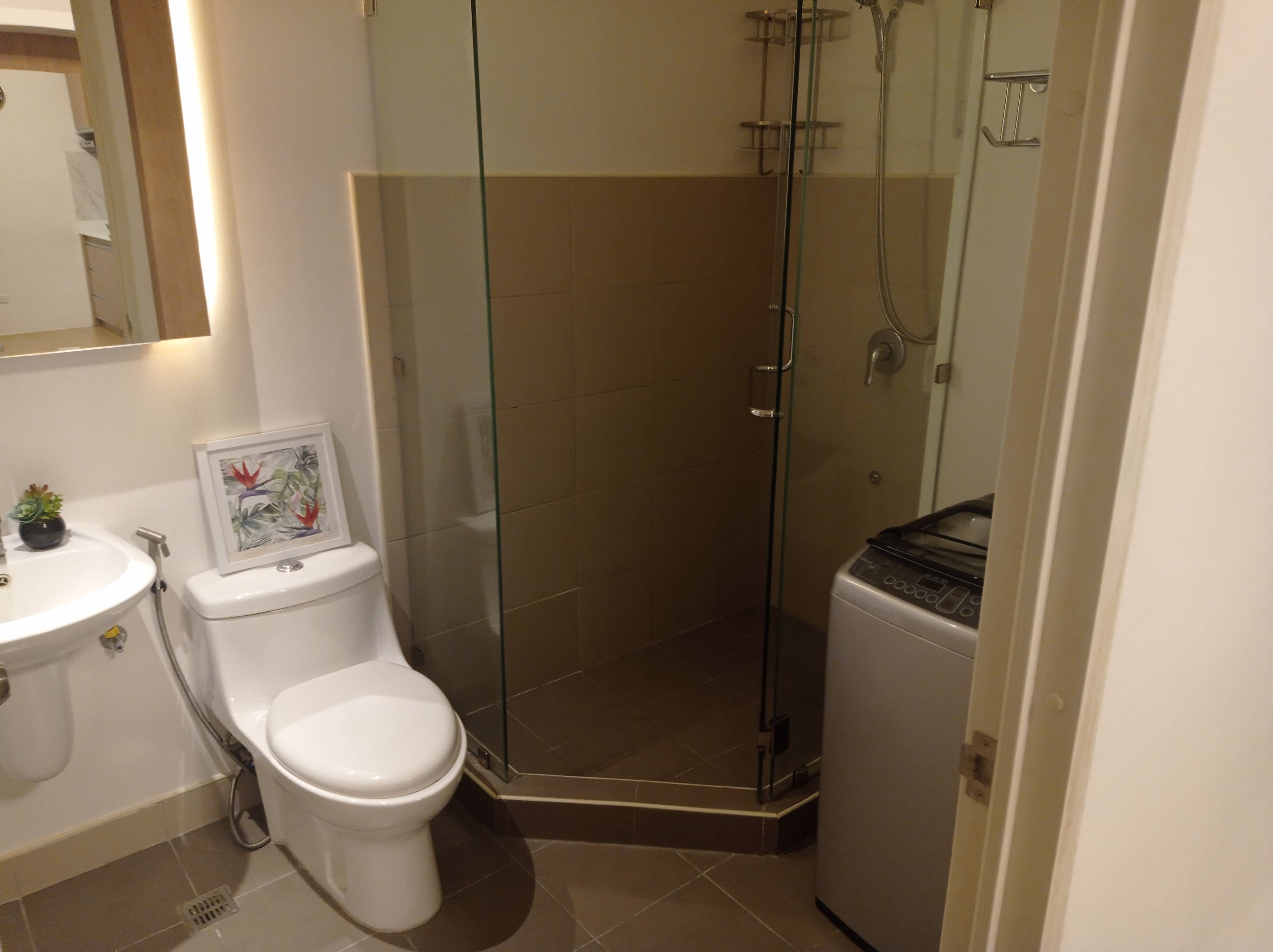 Near St. Lukes One Bedroom for Lease