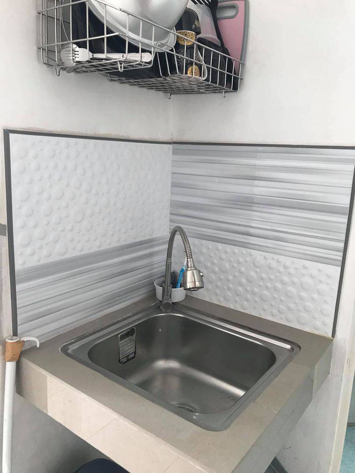 Room For Rent in Tambo Paranaque 